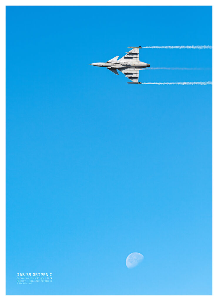 fighter jet and the moon